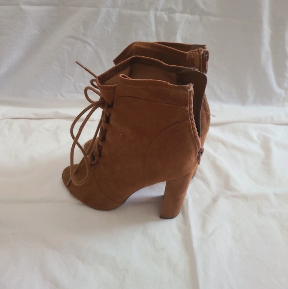 Express peep toes